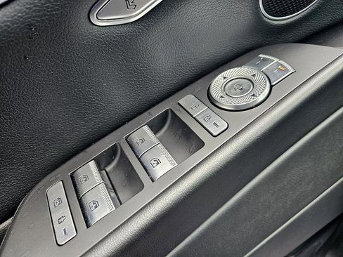 Used 2023 Genesis G80 2.5T image 31