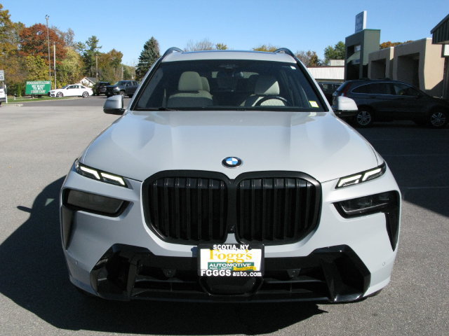 Used 2023 BMW X7 xDrive40i w/ Executive Package AWD/4WD image 12
