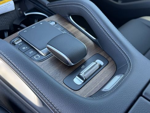 New 2025 Mercedes-Benz GLS 450 4MATIC image 27