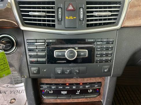 Used 2013 Mercedes-Benz E 350 4MATIC Sedan image 16