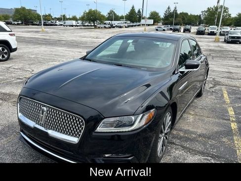 Used 2017 Lincoln Continental Select AWD/4WD image 1