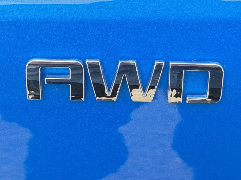 Used 2024 Chevrolet Equinox EV LT w/ Active Safety Package 3 AWD/4WD image 33