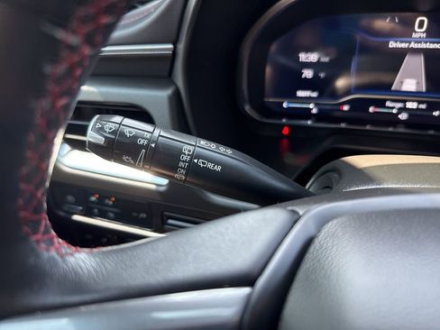 Used 2022 Chevrolet Suburban RST w/ Luxury Package image 24