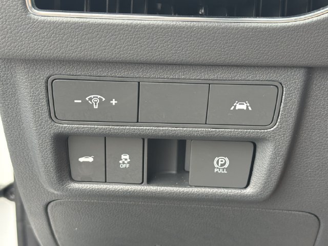 Certified 2022 Hyundai Sonata Limited w/ Preferred Accessory Package FWD image 34