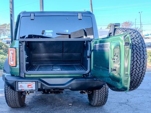 Used 2025 Ford Bronco Badlands image 25