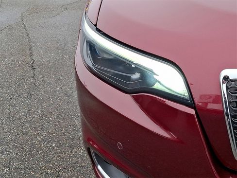 Used 2021 Jeep Cherokee Limited image 10