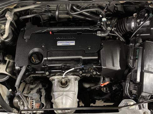 Used 2016 Honda CR-V EX image 16