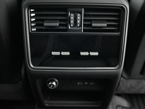 Certified 2026 Porsche Cayenne Coupe AWD/4WD image 8