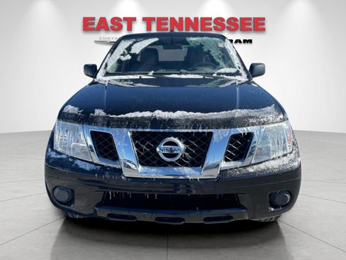 Used 2018 Nissan Frontier SV image 9