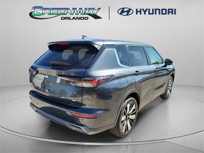Used 2025 Mitsubishi Outlander SE