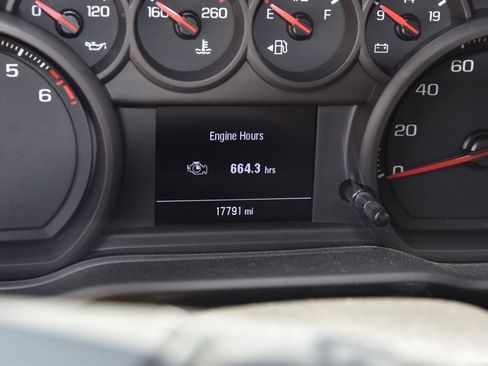 Used 2024 Chevrolet Silverado 1500 Custom w/ Turbomax Blackout Package RWD image 10