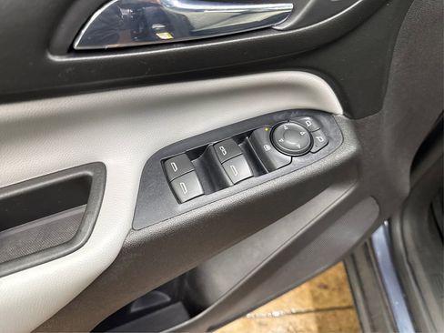 Used 2018 Chevrolet Equinox LS w/ LPO, Blackout Package image 34