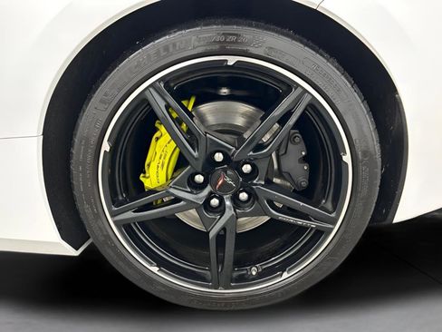 Used 2023 Chevrolet Corvette Stingray Premium Conv w/ Z51 Performance Package image 13