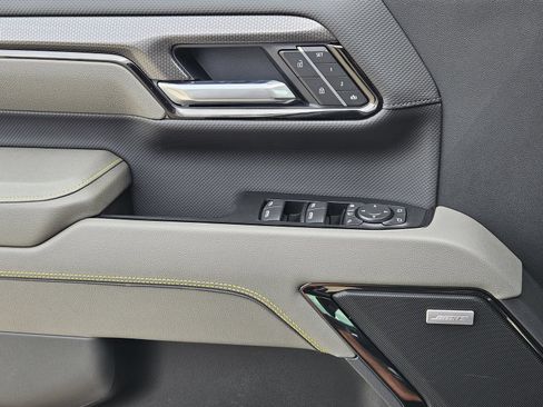 New 2026 Chevrolet Silverado 2500 ZR2 AWD/4WD image 24