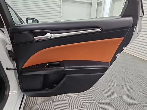 Used 2019 Ford Fusion Titanium AWD/4WD image 34
