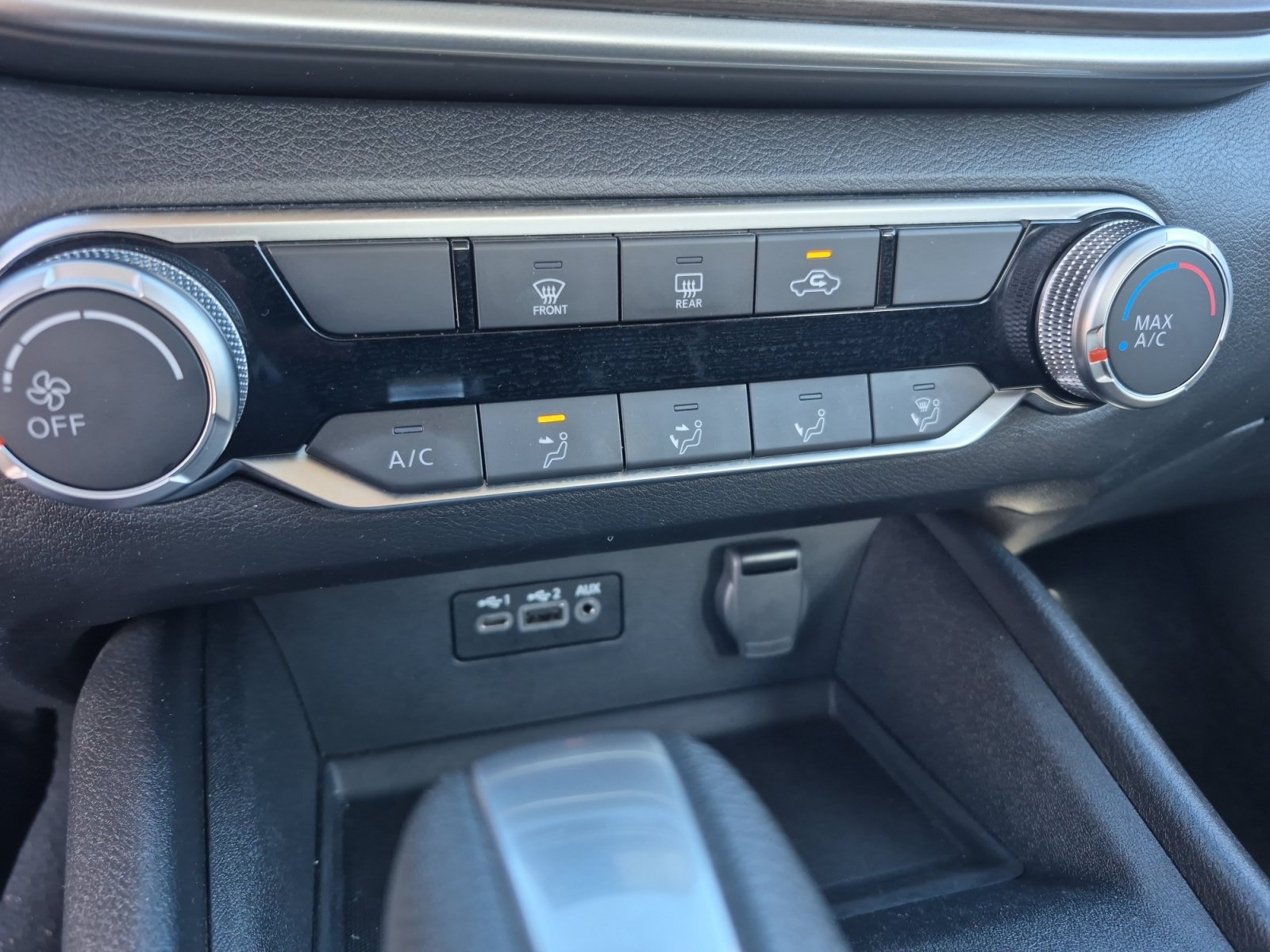 Used 2025 Nissan Altima 2.5 SV FWD image 30