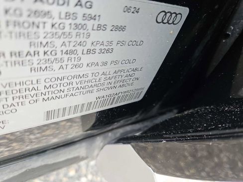 Certified 2024 Audi Q5 e Premium AWD/4WD image 35