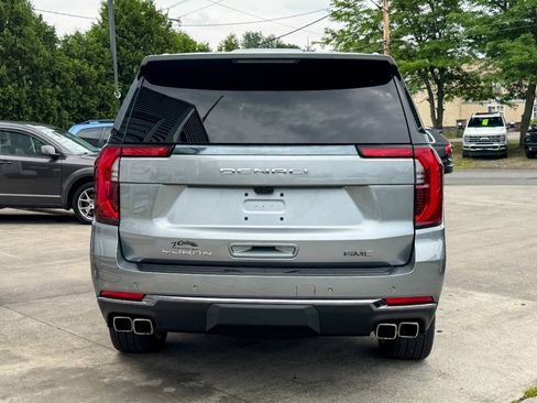 Used 2025 GMC Yukon Denali Ultimate w/ LPO, Floor Liner Package AWD/4WD image 4