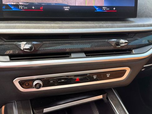 Used 2023 BMW X7 xDrive40i w/ Premium Package image 22