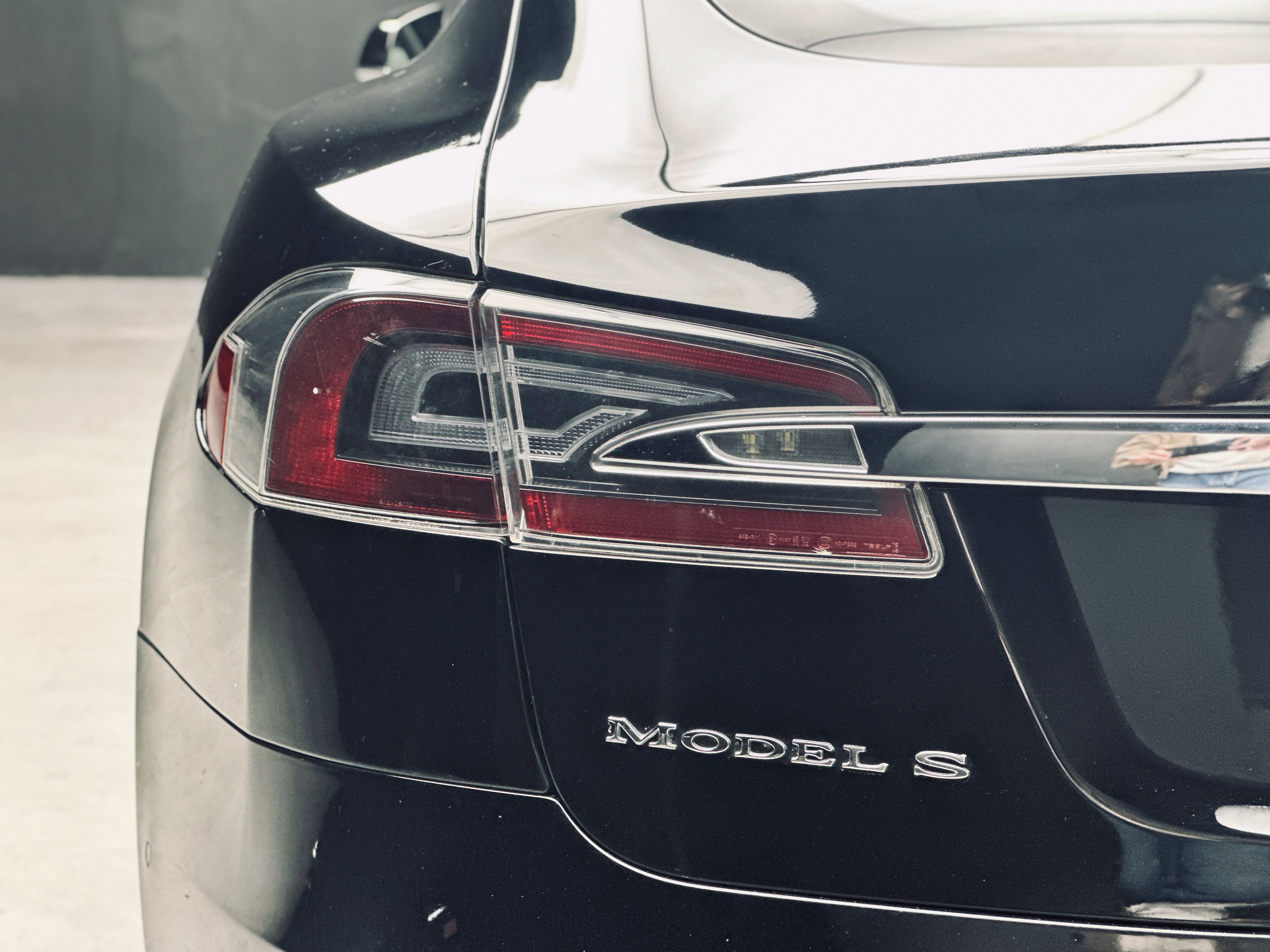 Used 2018 Tesla Model S 75D AWD/4WD image 16
