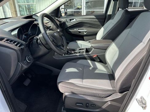 Used 2018 Ford Escape SE image 13