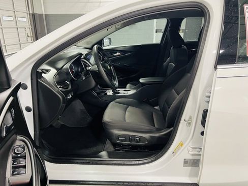 Used 2024 Chevrolet Malibu LT image 24