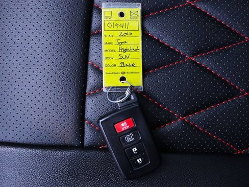 Used 2016 Toyota Highlander Limited Platinum AWD/4WD image 65
