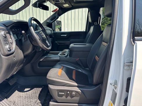 Used 2021 GMC Sierra 2500 AT4 w/ AT4 Preferred Package AWD/4WD image 14