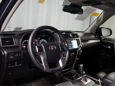 Used 2021 Toyota 4Runner SR5 Premium w/ Moonroof Package RWD image 7