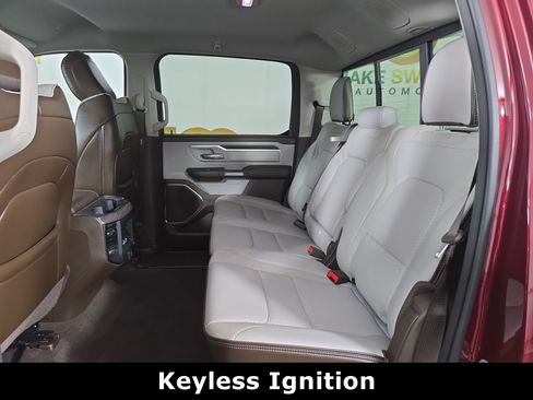 Used 2025 RAM 1500 Laramie AWD/4WD image 13