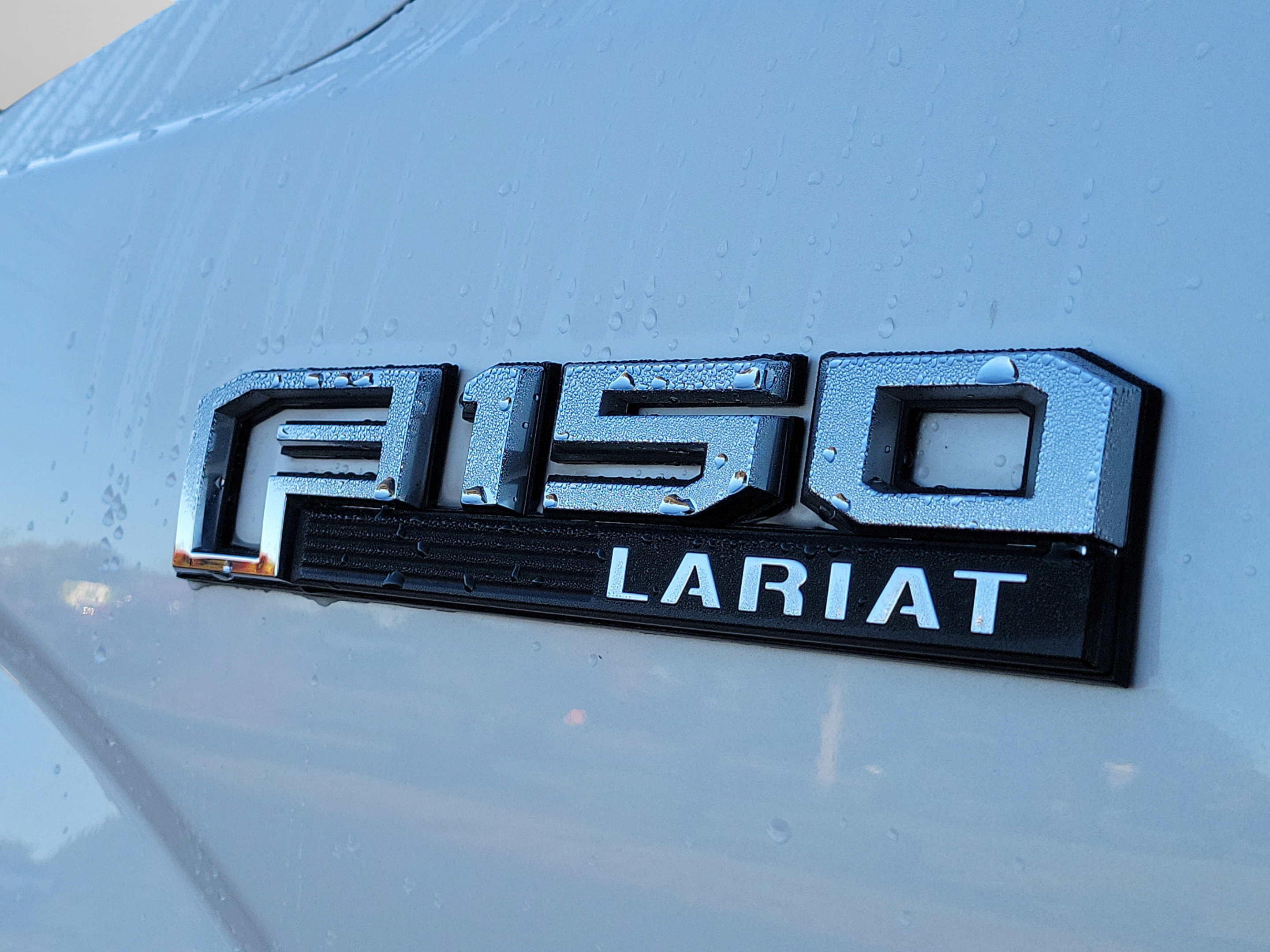 Used 2016 Ford F150 Lariat w/ Equipment Group 502A Luxury AWD/4WD image 34