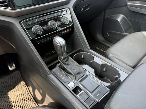 Used 2018 Volkswagen Atlas SEL w/ R-Line Package FWD image 20
