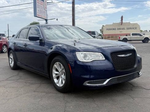 Used 2016 Chrysler 300 Limited RWD image 1