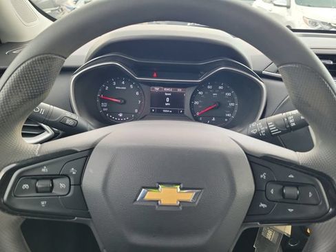 Used 2023 Chevrolet TrailBlazer LS FWD image 19