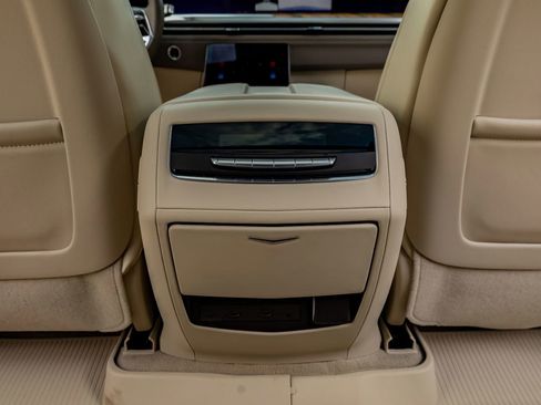 Used 2025 Cadillac Escalade Sport Platinum w/ LPO, Floor Liner Package image 34