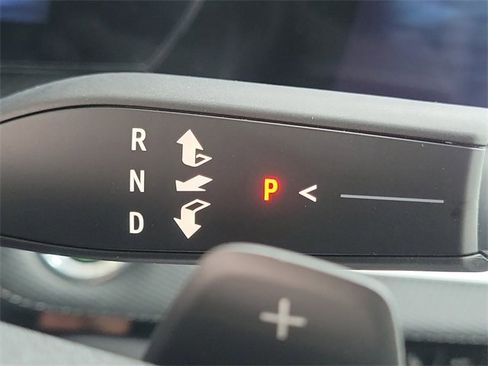 New 2026 Chevrolet Equinox LT w/ Convenience Package II image 11