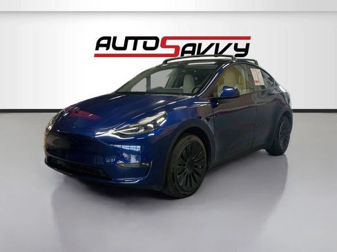 Used 2023 Tesla Model Y Long Range AWD/4WD image 3