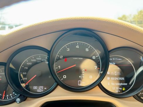 Used 2013 Porsche Panamera 4 Platinum Edition image 15