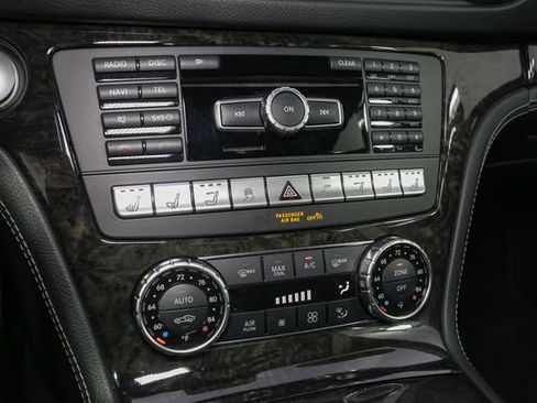 Used 2013 Mercedes-Benz SL 550 image 22