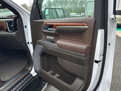 Used 2023 GMC Sierra 1500 Denali w/ Denali Reserve Package image 12