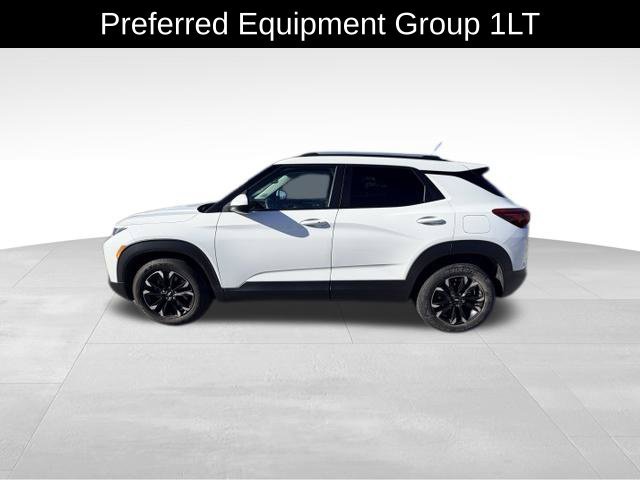 Used 2022 Chevrolet TrailBlazer LT w/ Convenience Package FWD image 4