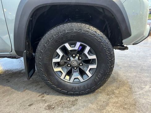 Used 2023 Toyota Tacoma TRD Off-Road AWD/4WD image 33