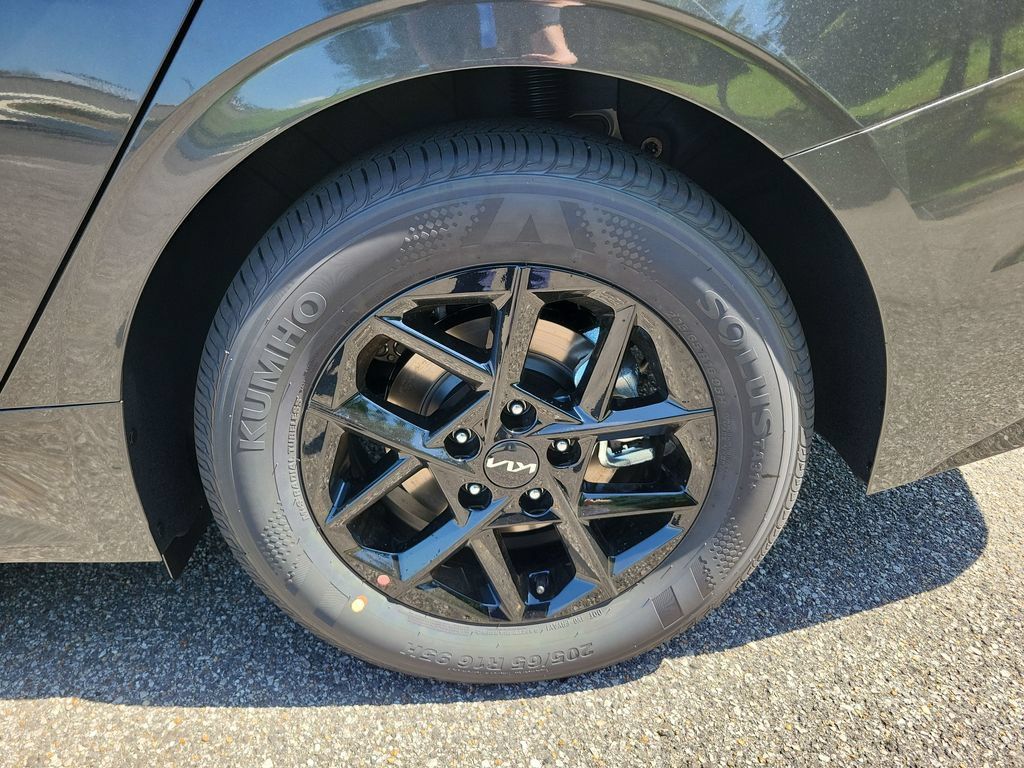 New 2026 Kia K5 LXS FWD image 26