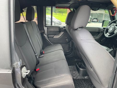 Used 2018 Jeep Wrangler Unlimited Sport AWD/4WD image 18