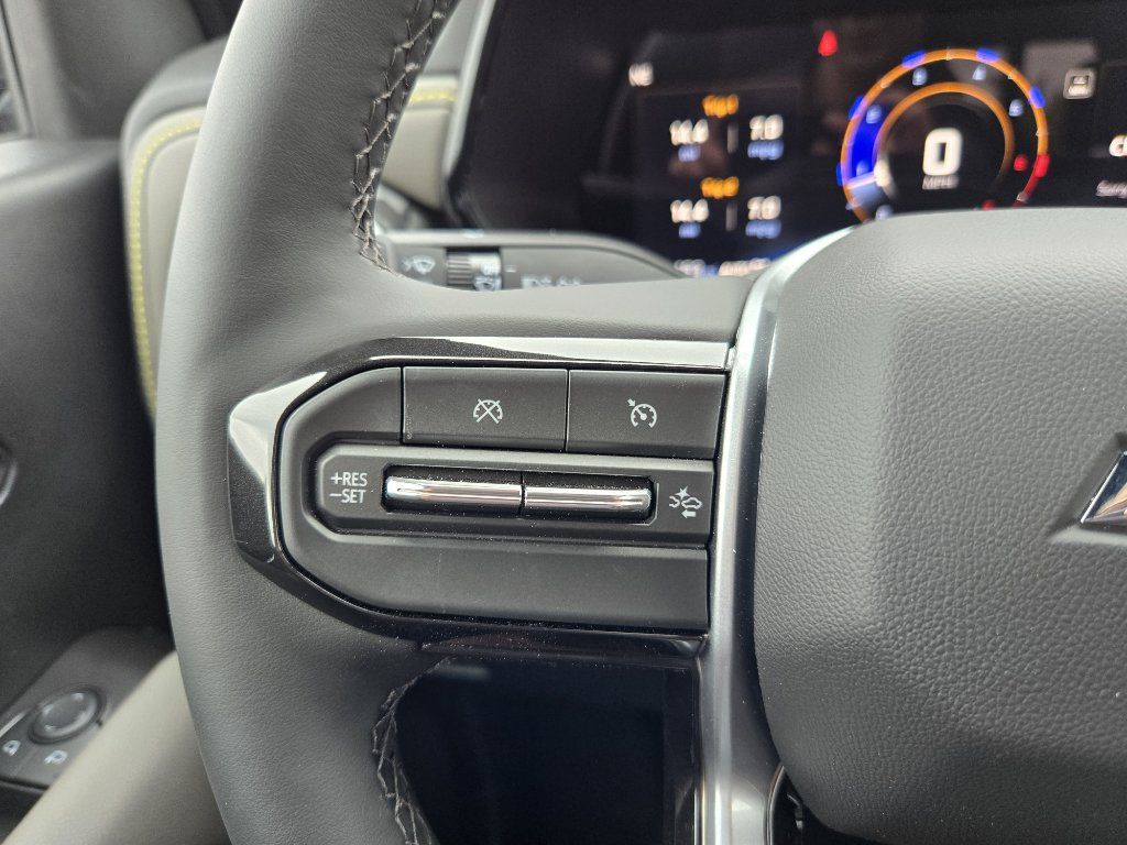 New 2026 Chevrolet Colorado ZR2 w/ Technology Package AWD/4WD image 17