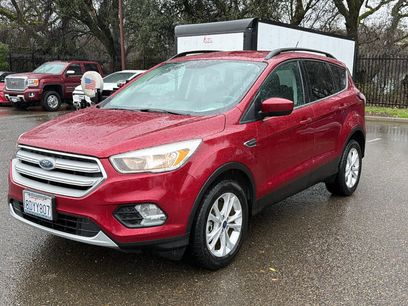 Used 2018 Ford Escape SE w/ SE Sync 3 Package