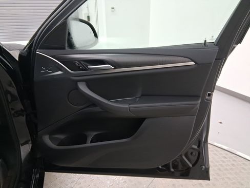 Certified 2023 BMW X4 M40i image 32