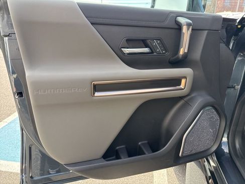 Used 2025 GMC Hummer EV 3X image 15