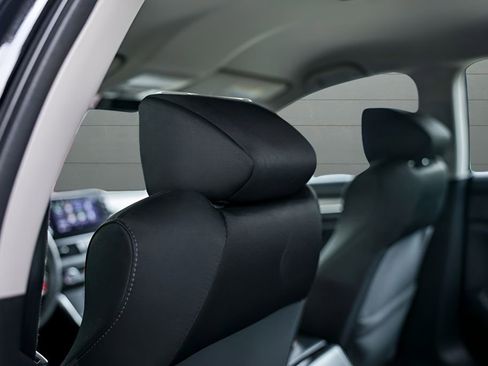 Used 2022 Honda Accord LX image 29