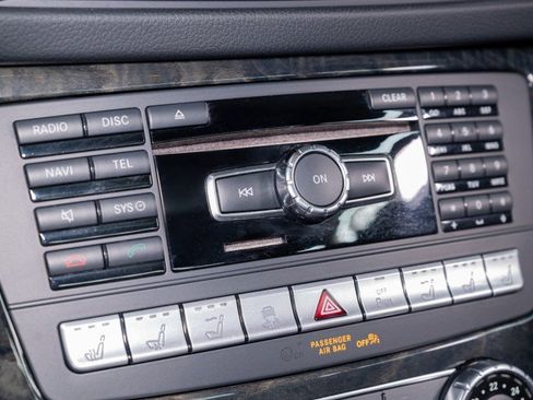 Used 2016 Mercedes-Benz SL 550 image 24